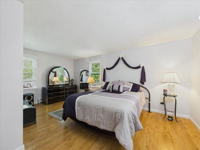 139 South St, Plymouth, MA 02360
