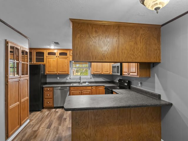 15 W Casa Loma Drive, Mary Esther, FL 32569