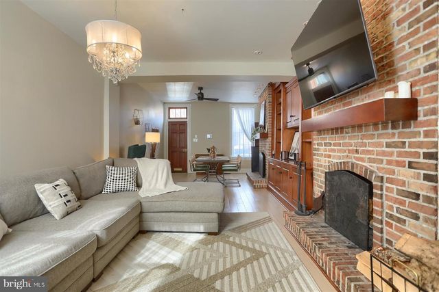 111 BARRE ST W, Baltimore, MD 21201