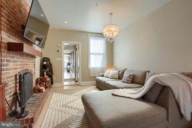 111 BARRE ST W, Baltimore, MD 21201