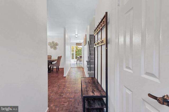 9009 SWEET BIRCH CT, Springfield, VA 22152
