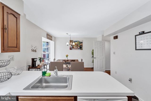 9009 SWEET BIRCH CT, Springfield, VA 22152