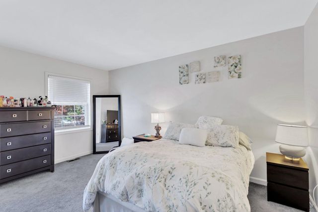 9009 SWEET BIRCH CT, Springfield, VA 22152