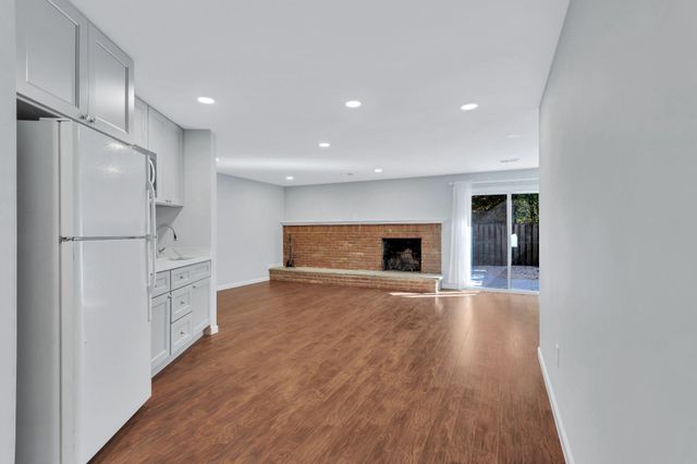 9009 SWEET BIRCH CT, Springfield, VA 22152
