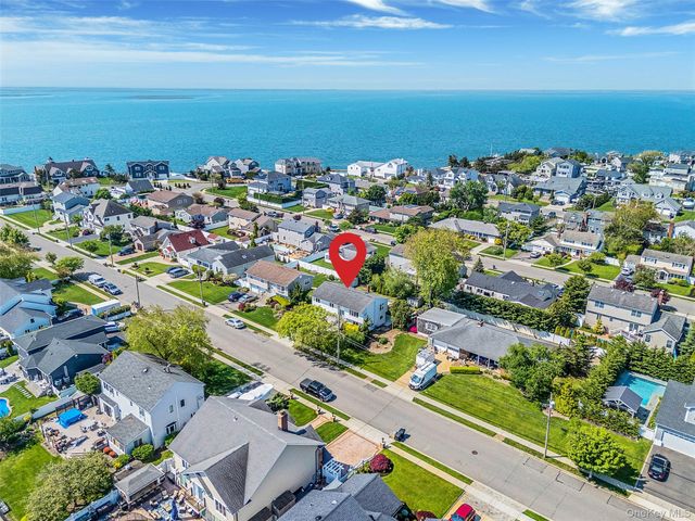 63 Ripplewater Avenue, Massapequa, NY 11758