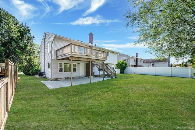 63 Ripplewater Avenue, Massapequa, NY 11758