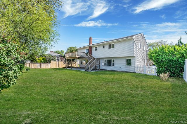 63 Ripplewater Avenue, Massapequa, NY 11758