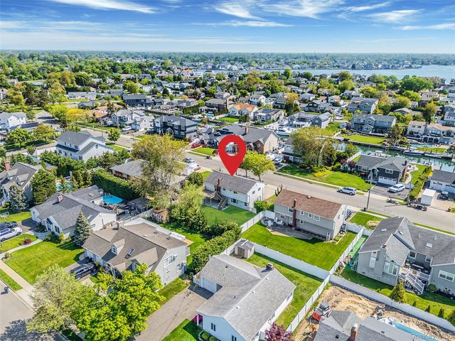 63 Ripplewater Avenue, Massapequa, NY 11758