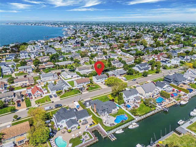 63 Ripplewater Avenue, Massapequa, NY 11758