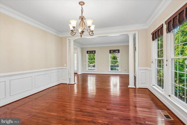 41305 WINDYBUSH DR, Leesburg, VA 20175