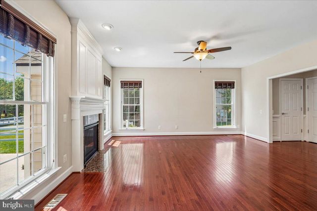 41305 WINDYBUSH DR, Leesburg, VA 20175