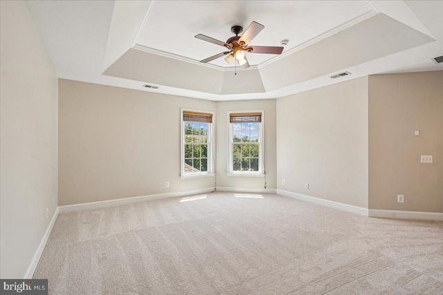 41305 WINDYBUSH DR, Leesburg, VA 20175