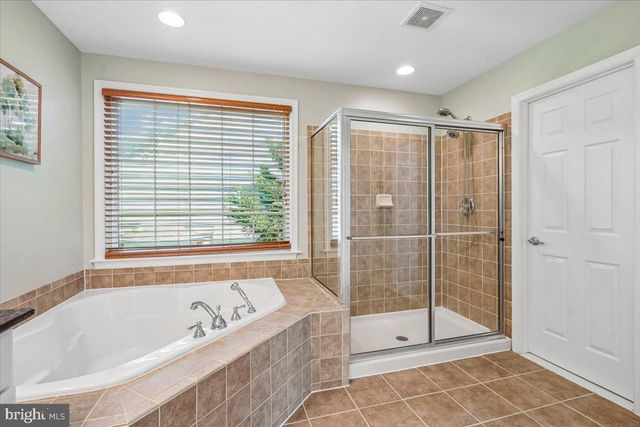 41305 WINDYBUSH DR, Leesburg, VA 20175