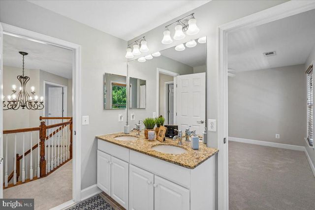 41305 WINDYBUSH DR, Leesburg, VA 20175