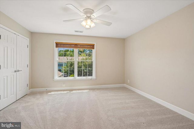 41305 WINDYBUSH DR, Leesburg, VA 20175