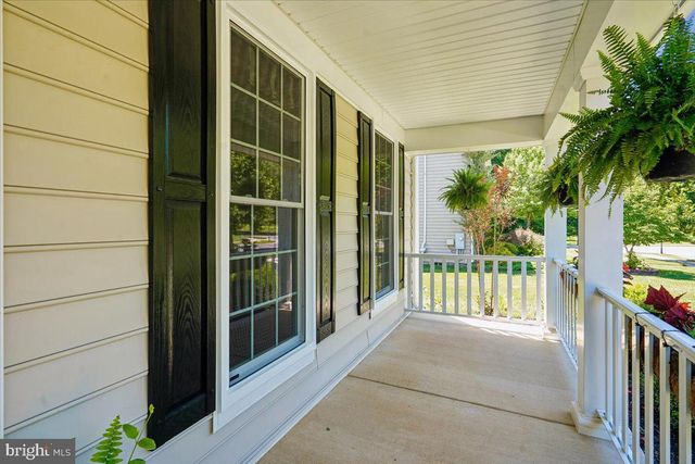 41305 WINDYBUSH DR, Leesburg, VA 20175