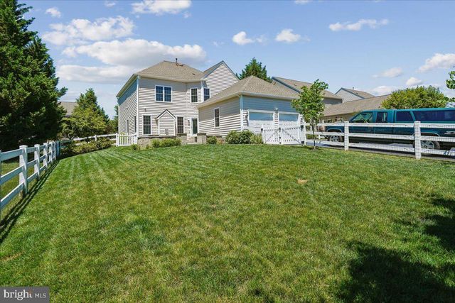 41305 WINDYBUSH DR, Leesburg, VA 20175