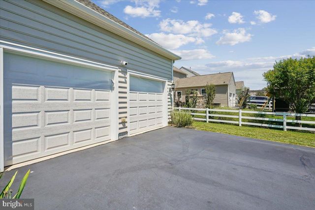41305 WINDYBUSH DR, Leesburg, VA 20175