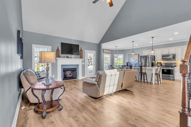 4235 Thoroughbred Ln, Murfreesboro, TN 37127