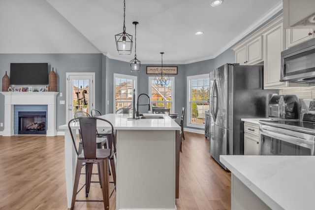 4235 Thoroughbred Ln, Murfreesboro, TN 37127