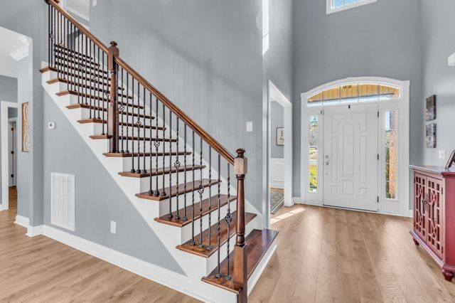 4235 Thoroughbred Ln, Murfreesboro, TN 37127