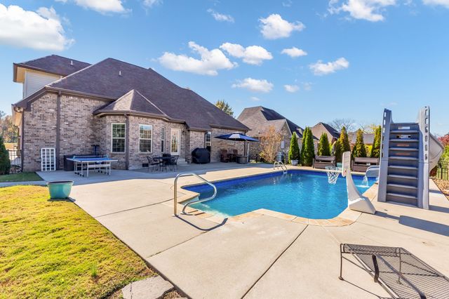 4235 Thoroughbred Ln, Murfreesboro, TN 37127