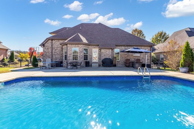 4235 Thoroughbred Ln, Murfreesboro, TN 37127