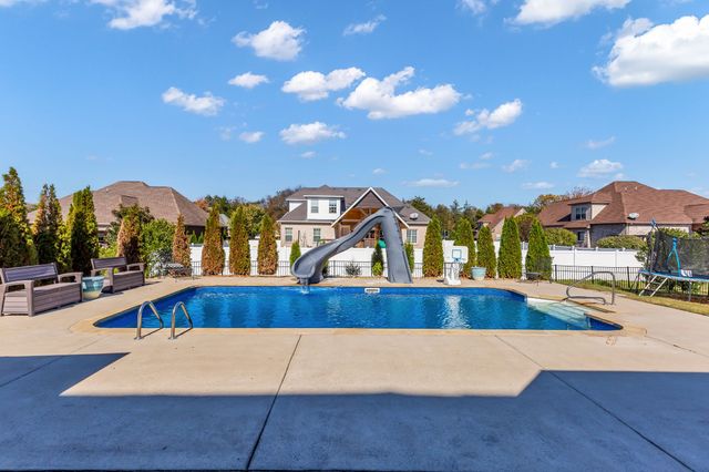 4235 Thoroughbred Ln, Murfreesboro, TN 37127