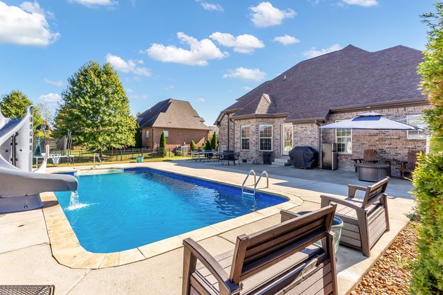 4235 Thoroughbred Ln, Murfreesboro, TN 37127