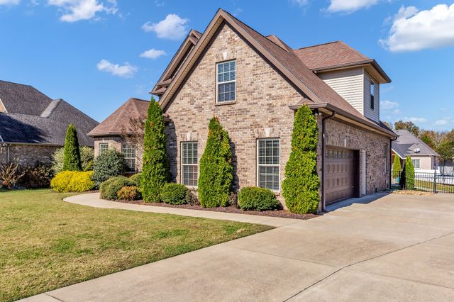 4235 Thoroughbred Ln, Murfreesboro, TN 37127