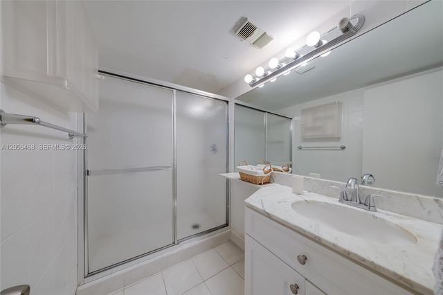 600 NE 36th St 421, Miami, FL 33137