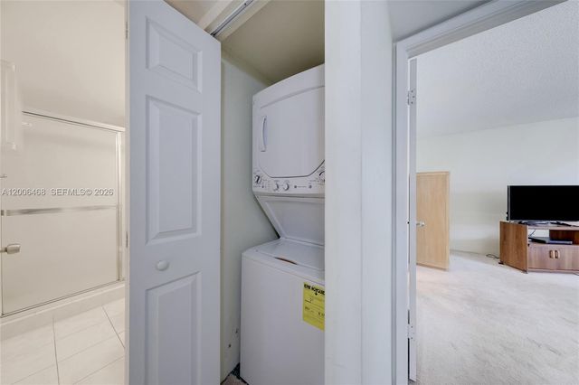 600 NE 36th St 421, Miami, FL 33137