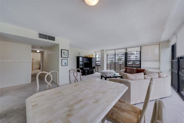 600 NE 36th St 421, Miami, FL 33137