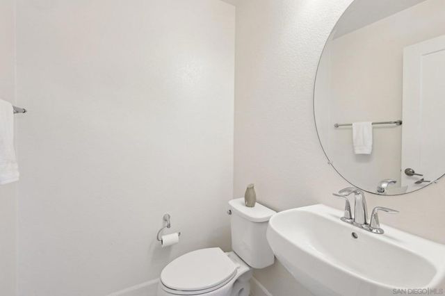 5970 Shaw Lopez Row, San Diego, CA 92121