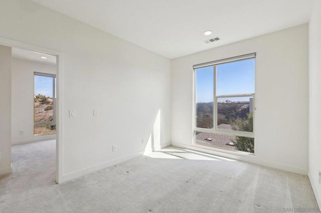 5970 Shaw Lopez Row, San Diego, CA 92121