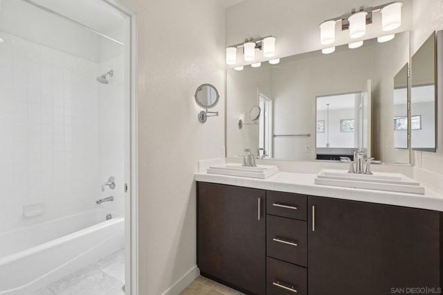 5970 Shaw Lopez Row, San Diego, CA 92121