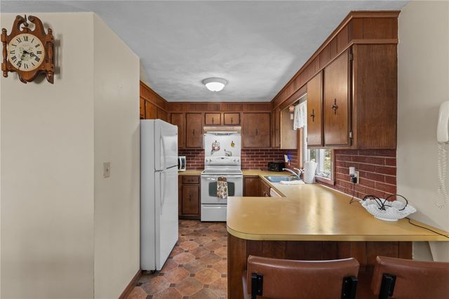 206 Rocky Hill Road, Scituate, RI 02857