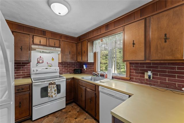 206 Rocky Hill Road, Scituate, RI 02857