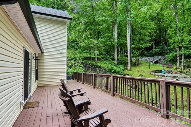1264 Dogwood Drive, Maggie Valley, NC 28751