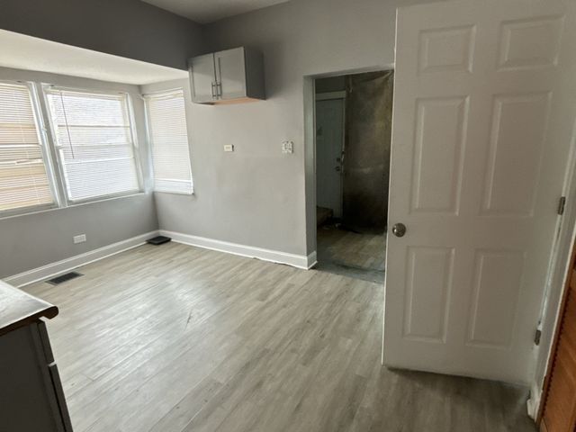 7948 S Anthony Avenue, Chicago, IL 60619