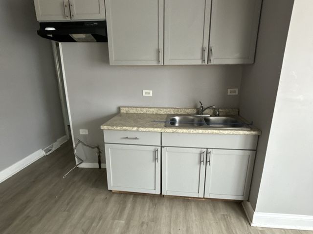 7948 S Anthony Avenue, Chicago, IL 60619