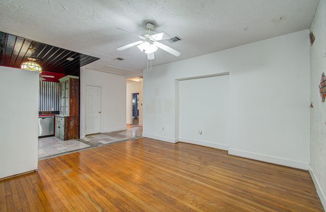 5419 Gulfton Street G, Houston, TX 77081