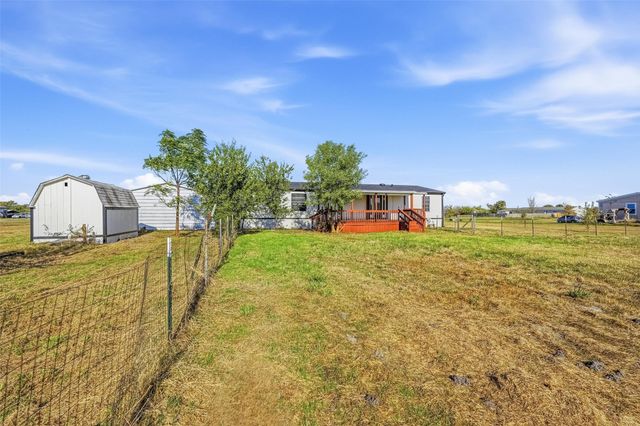 6436 Norton Drive, Terrell, TX 75160