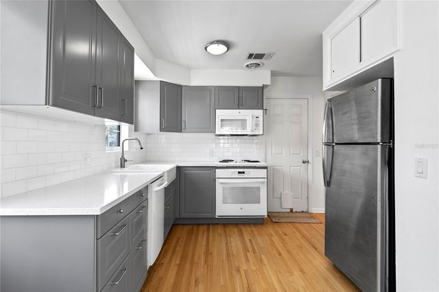 3140 PRESCOTT STREET N, St Petersburg, FL 33713