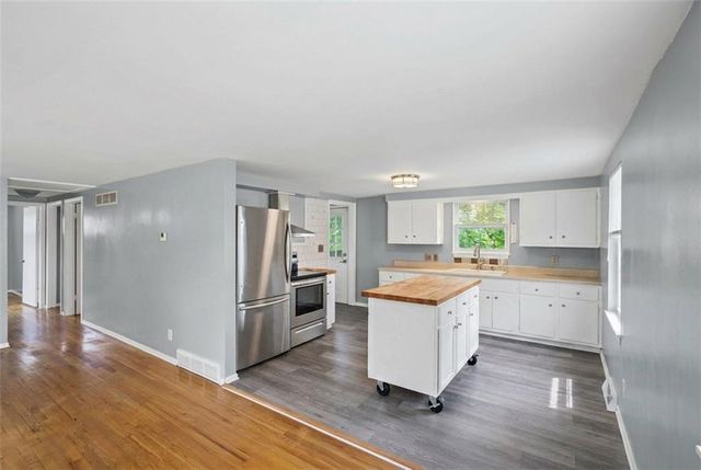 7024 N Pennsylvania Avenue, Kansas City, MO 64118