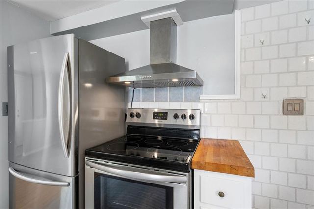 7024 N Pennsylvania Avenue, Kansas City, MO 64118