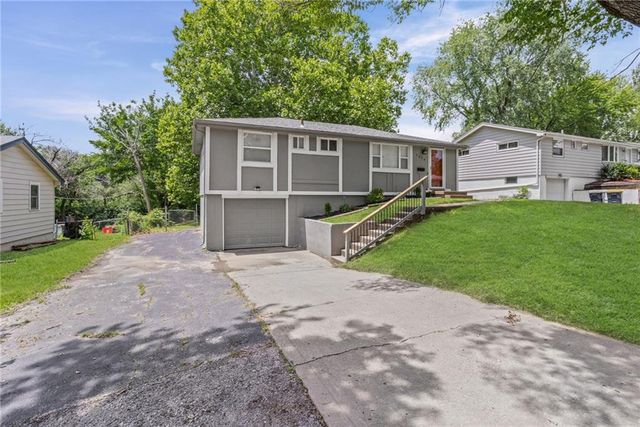 7024 N Pennsylvania Avenue, Kansas City, MO 64118