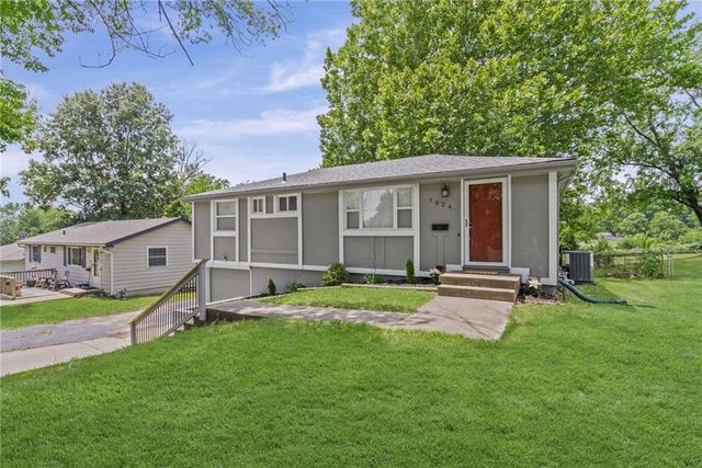 7024 N Pennsylvania Avenue, Kansas City, MO 64118