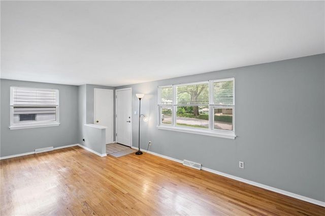 7024 N Pennsylvania Avenue, Kansas City, MO 64118