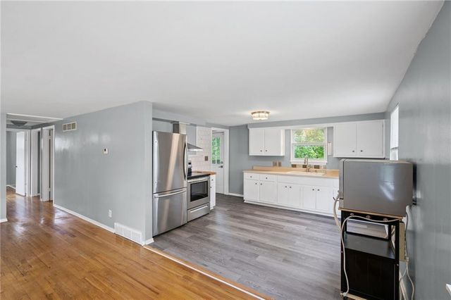 7024 N Pennsylvania Avenue, Kansas City, MO 64118